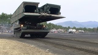 20140413 滝ヶ原駐屯地創立40周年記念行事 観閲行進 [3D]