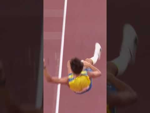 NO ONE can jump higher than Mondo Duplantis. 🥇 🚀 #PoleVault