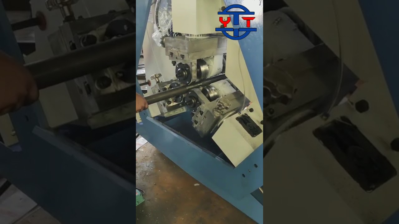 Three-axis thread rolling machine