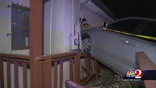 Minivan crashes into local animal hospital