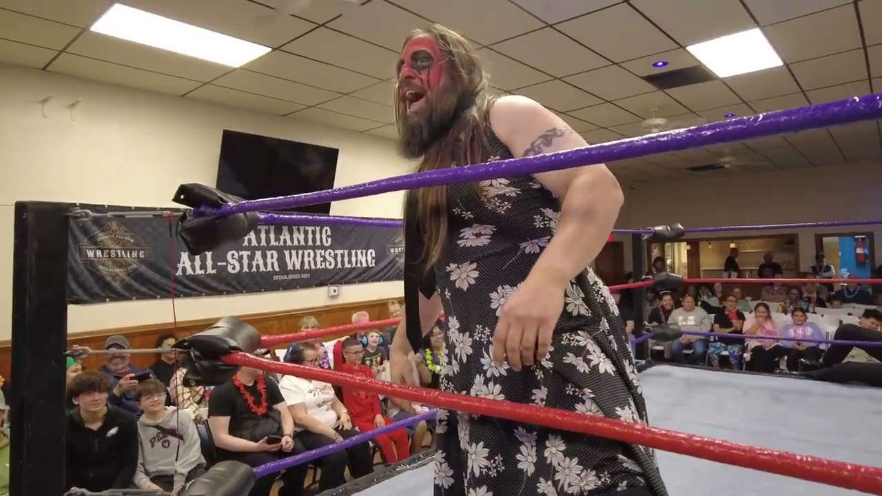 Dylan Mesh vs. Michelle "The Dark" 