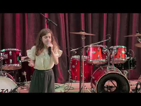 Ioana Pacuraru - cover