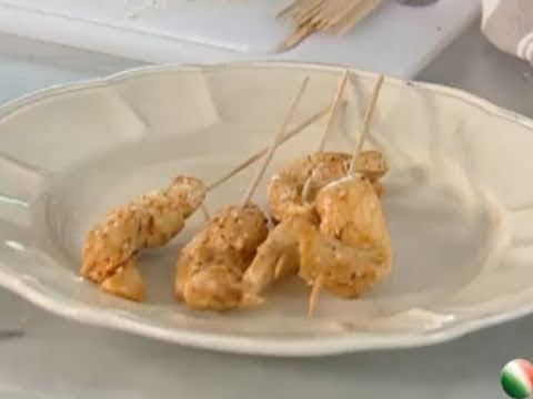 Video: Spiedini Di Pollo In Marinata Di Noci