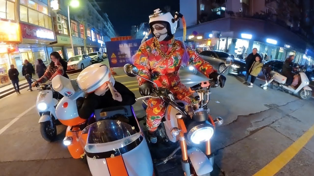 My girlfriend says she has social anxiety, what should I do?