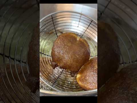 नए तरीके से कुट्टू की कुरकुरी पकौड़ी 😍 प्लेट में डालते ही खत्म Kuttu Pakodi Recipe #shorts #recipe