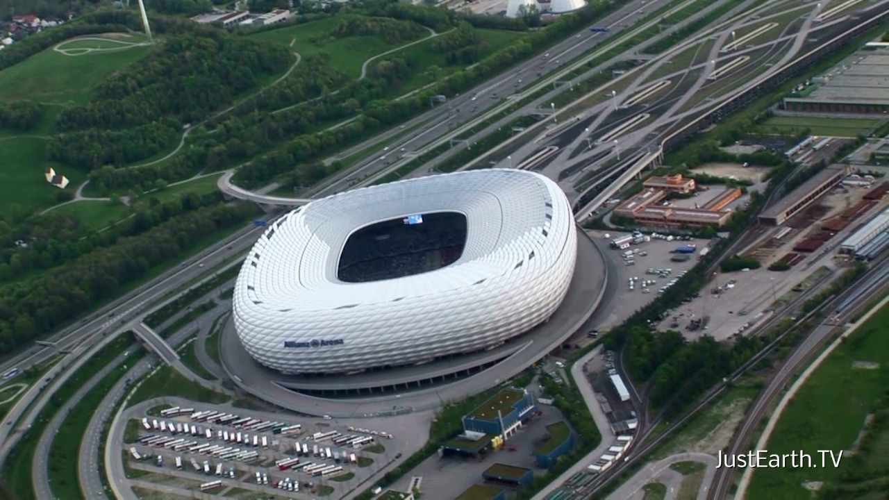 Allianz Arena Des Fc Bayern Munchen Von Oben Youtube