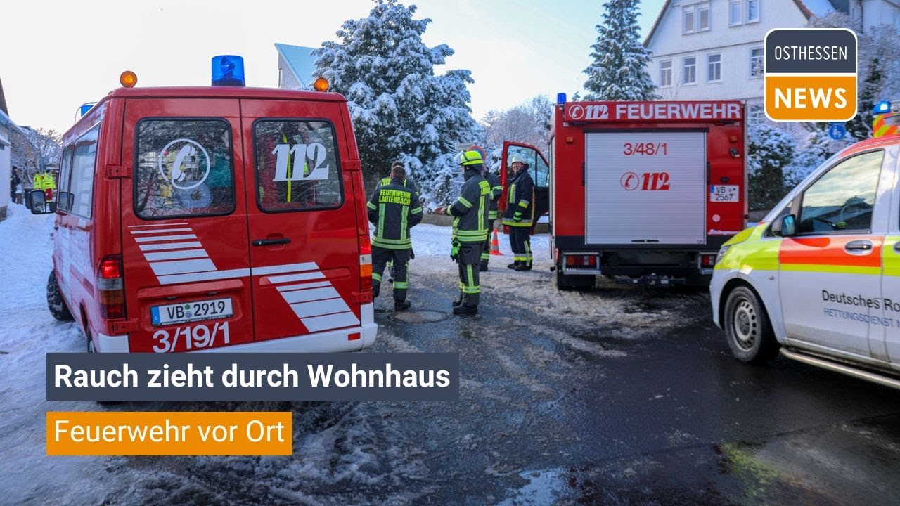 LAUTERBACH: Rauch zieht durch Wohnhaus - Feuerwehr vor Ort