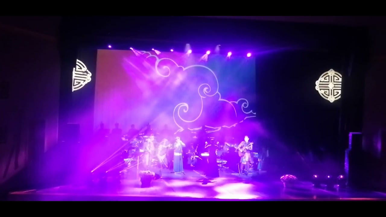 Тыва национал октестр, Одучу бөлүү, Евгений Сарыглар. "Өвүр хадып чыдыр ...