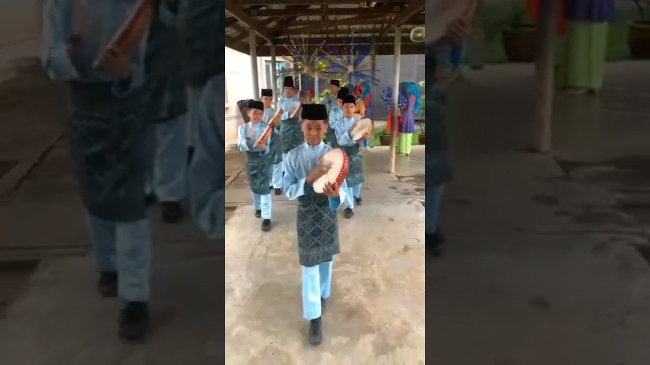 Perarakan masuk dewan MAJLIS ANUGERAH KECEMERLANGAN SK BUKIT SENTOSA 2025
