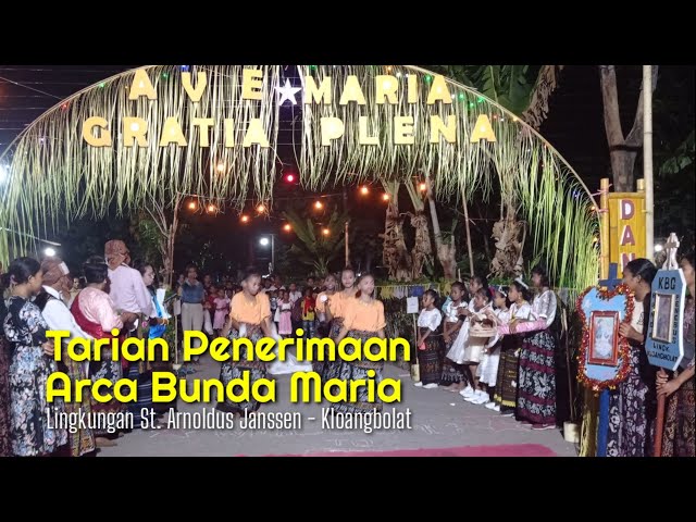 Tarian Penerimaan Arca Bunda Maria (Lingkungan St. Arnoldus Janssen - Kloangbolat) class=