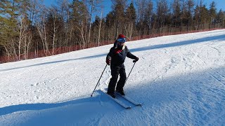 Делаем упражнения с Аней на горных лыжах | Боковое соскальзывание | Повороты на параллельных лыжах