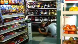 Ketika Terjadi Perampokan Lihat Apa Yang Dilakukan Oleh Cowok Itu