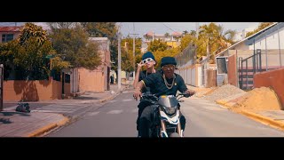 A 2MIL - El Experimento Macgyver Ft. Carlos Bronx (Video Oficial)