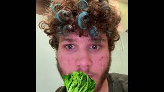 @jmancurly eats lettuce