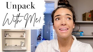 UNPACK WITH ME! Organize With Me Vlog || Moving Into the New Apartment