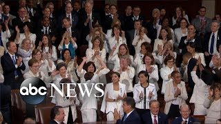 Democratic women give Trump standing ovation l State of the Union 2019