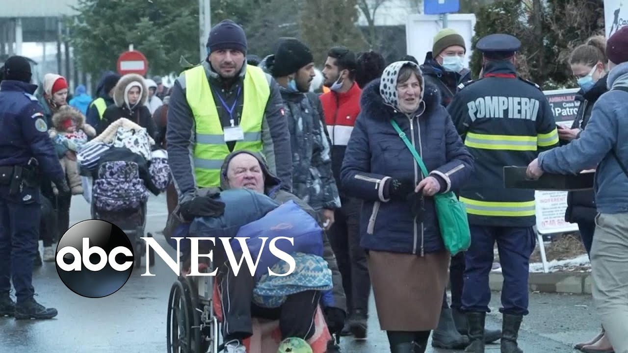Nearly 900,000 have fled Ukraine in 1 week l WNT