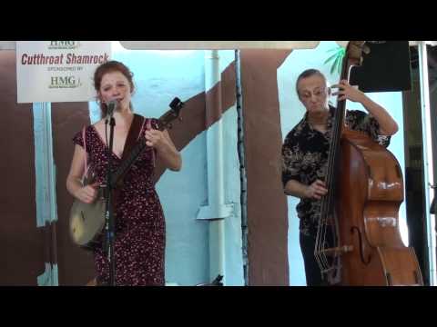 The Eliza Lynn Band: Eliza Lynn, Will Straughan, J...