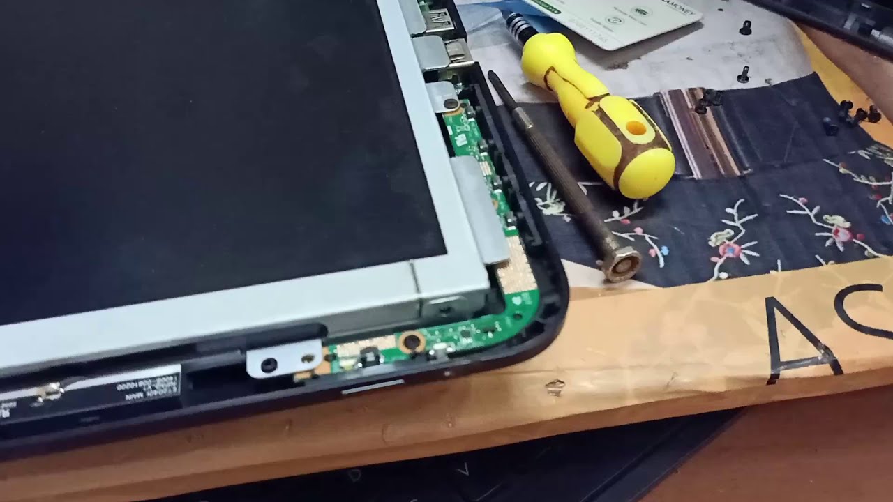 Asus Et2040i Allinone open change hard disk ram inbuilt not change December 29, 2019