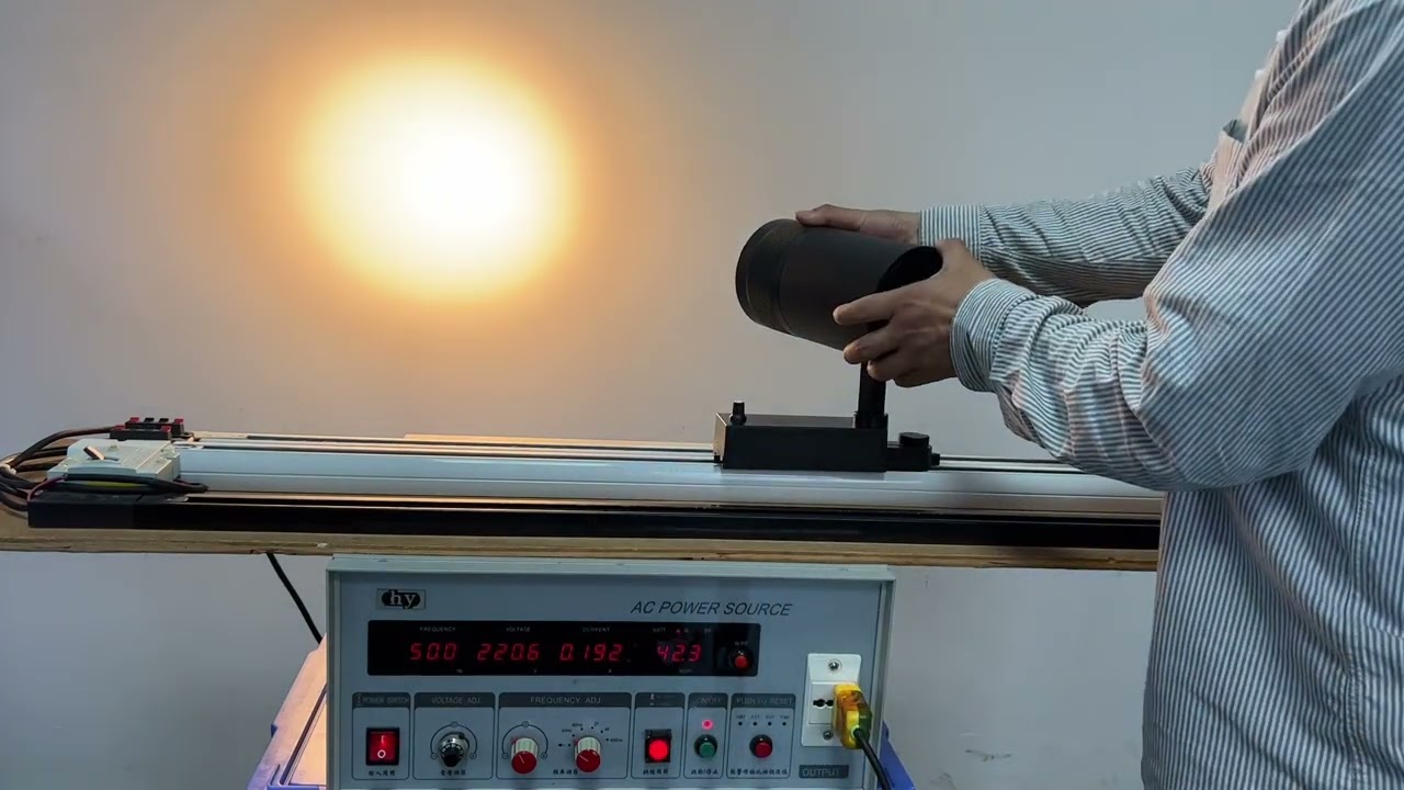 High Power 40-50W Track Light Demo, 10-60° Adjustable Beam Angle, Local Knob Dimming 0-100% Stepless