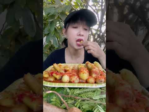 Video Me chấm muối ớt - youtube