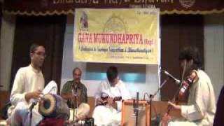 Aravind Bhargav- Mandolin - Ododi Vanden Kanna, Ragam Dharmavati - Mylapore- 15-8-2011 -.mp4