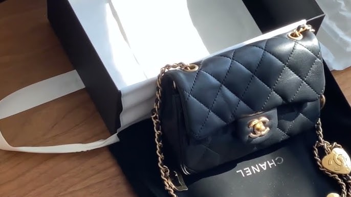 CHANEL 22 MINI FLAP BAG-HEART CHAIN STRAP: 2022 / 22B new collection:  Unboxing /Modshots /What fits! 