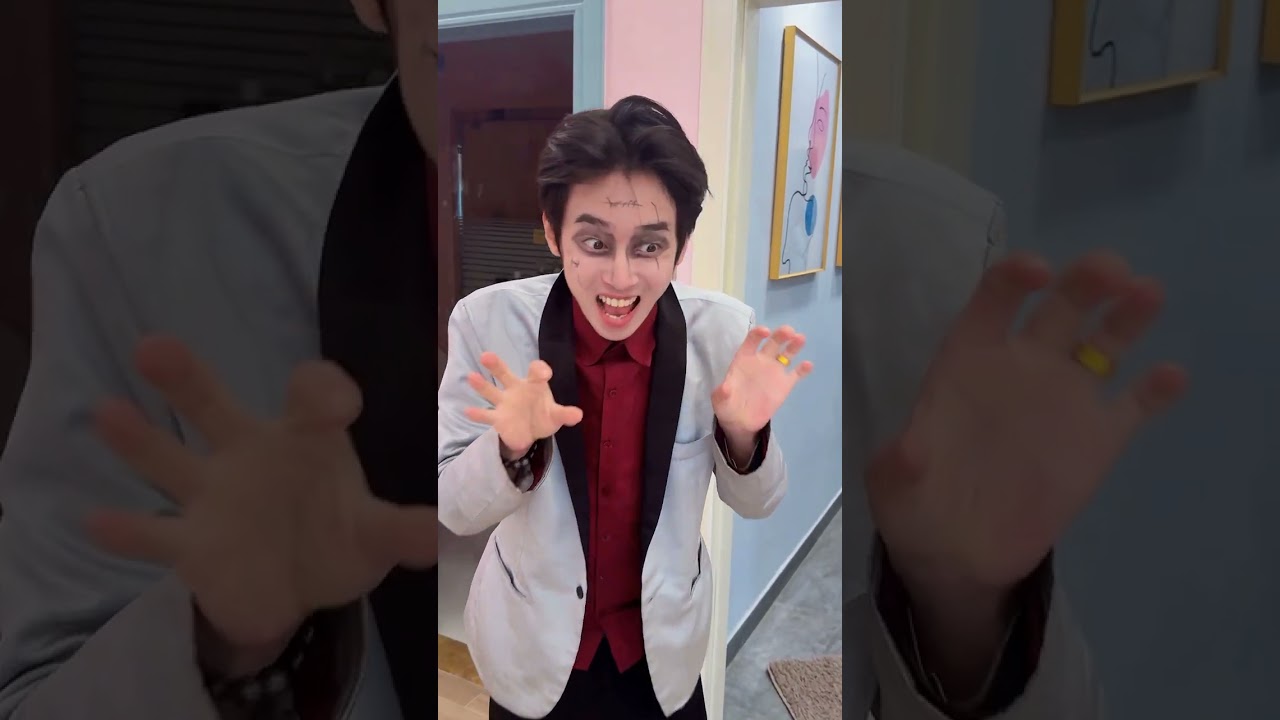 The clown made Harley Quinn wear a doctor's uniform?#Harley Quinn #joker