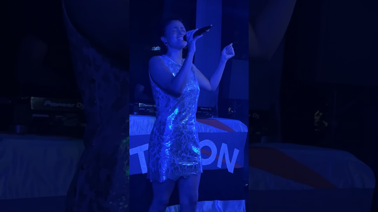 Watch ‘Above The Light’ ft #rroxymore live from the Sunsetters / Daybreakers launch party 💜 #livemusic on YouTube Watch ‘Above The Light’ ft #rroxymore live from the Sunsetters / Daybreakers launch party 💜 #livemusic on YouTube