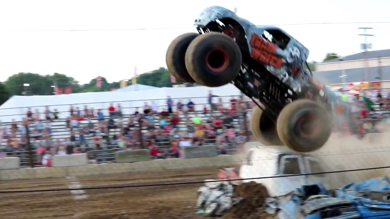 Monster Truck Throwdown 2018 South Bend Train Wreck YouTube