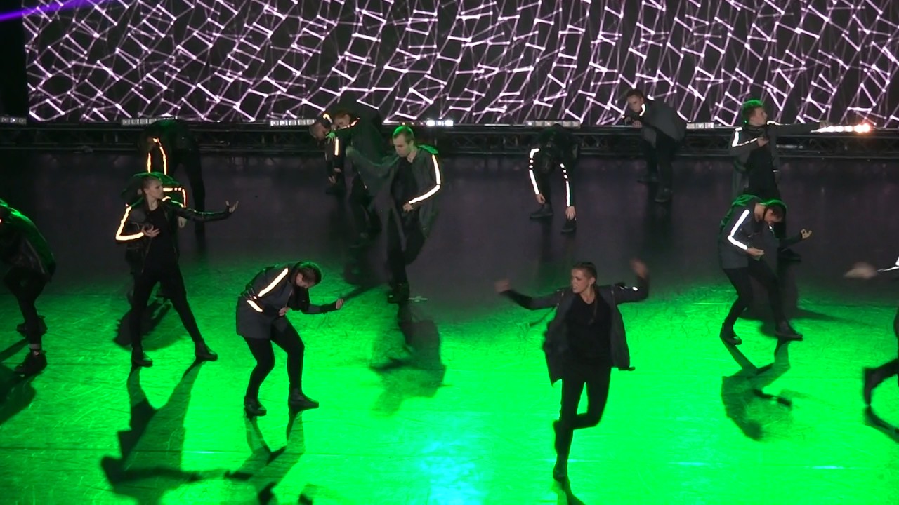 T BASS Hradec Králové - NETWORK - mistři ČR (Taneční skupina roku 2017 - finále 2.6.2017)