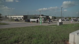 WFAA Daybreak: Wet commute, major trial wraps up and the latest weather