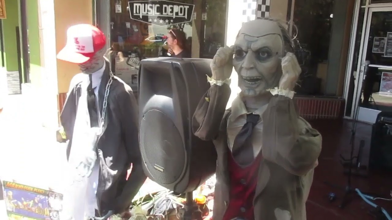 Mannequin Planet in Hayward at Ska Dog Records on 8/9/25 Part 1