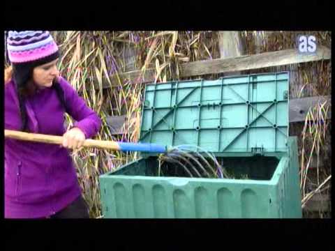 Video: Ptičje perje v kompostu - nasveti za dodajanje perja v kompost