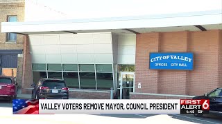 Valley voters remove mayor, council president