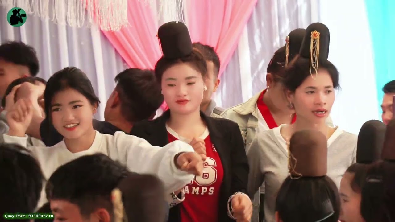 Nhảy mừng lễ thành hôn: Văn Lâm - Sèo Huỳnh các êm pả nhảy căng quá  