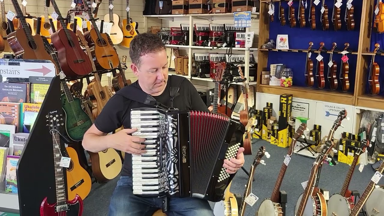Pigini P36 Swing Tuned Piano Accordion @ Hobgoblin Music Birmingham