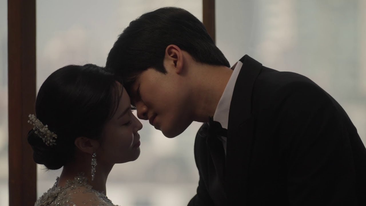 North South Man Woman - International Trailer