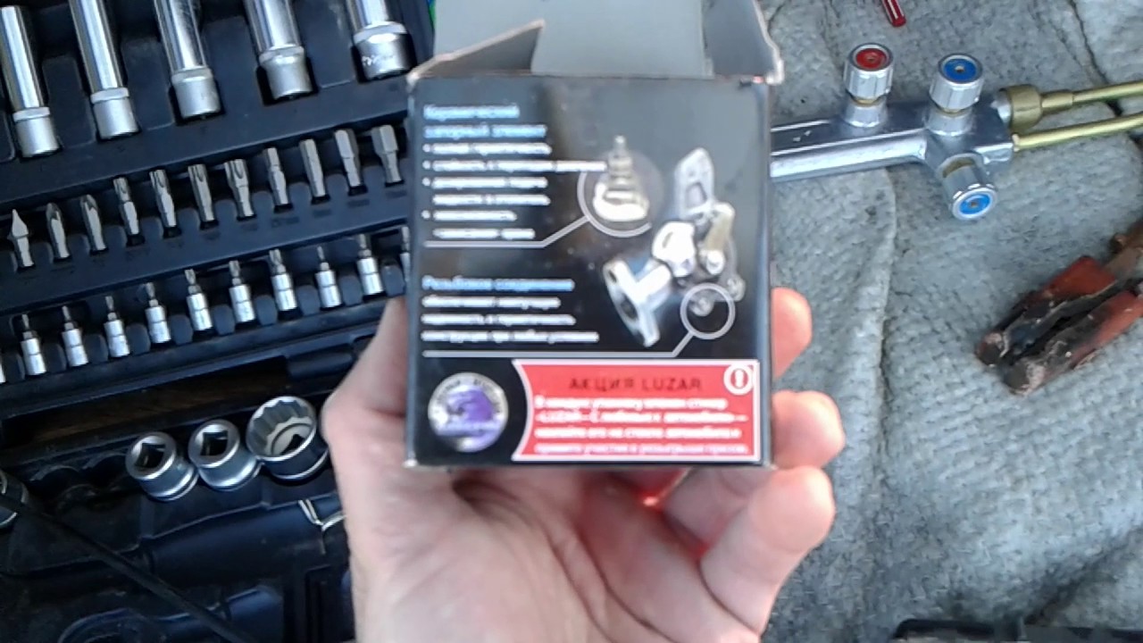 Как снять и разобрать панель и печку, и поменять кран отопителя, а ...