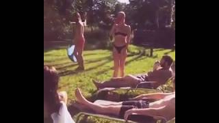 ALEXA CHUNG AND ALEX TURNER TOGETHER IN THE POOL PARTY w/ friends