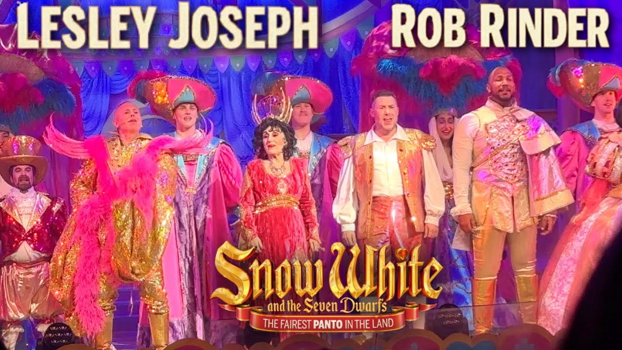 Woking Snow White Curtain CALL/Finale | Lesley Joseph