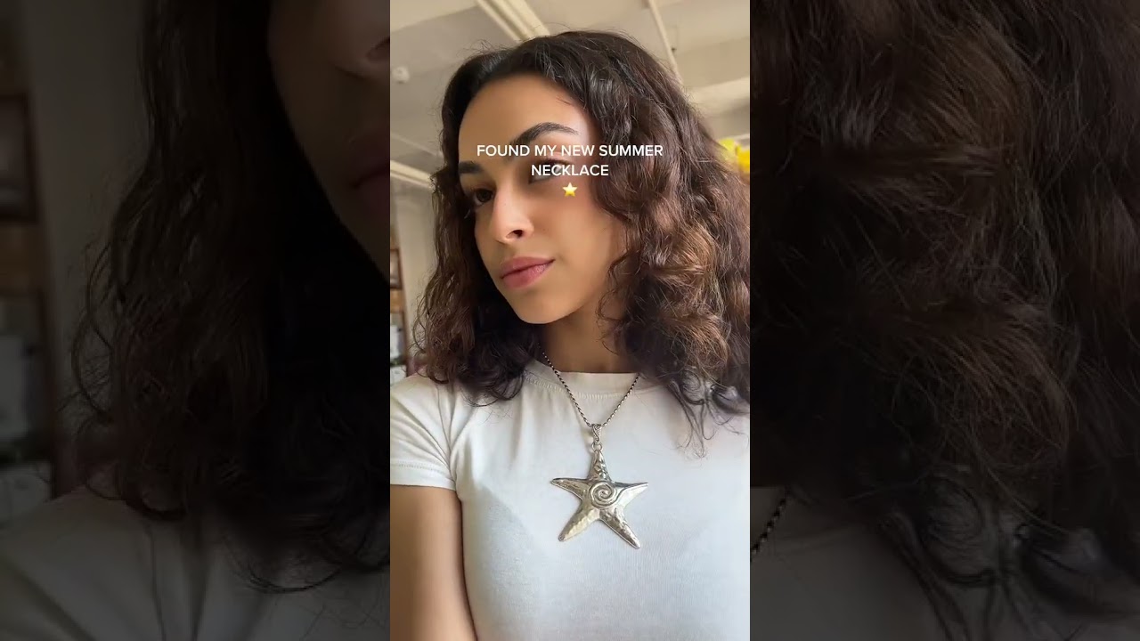 picturing her on the beach☀️🏝️ obsessed with the Starfish Necklace 