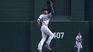 Gordon leaps to grab Prado's soft liner screenshot 5