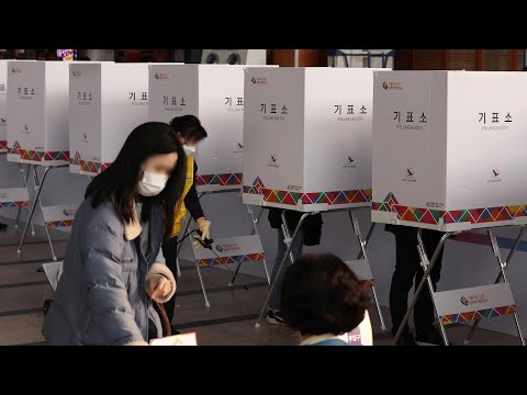 사전투표 첫날 11시 기준 투표율 5.38%…19대보다 1.85%p↑ / 연합뉴스TV (YonhapnewsTV)