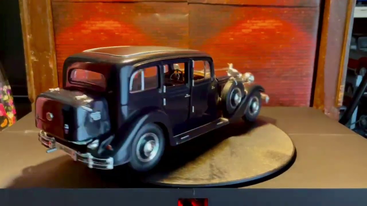 1:18 RICKO HORCH 851 PULLMAN - YouTube