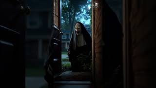 “La Suora di The Conjuring ti osserva dalla porta – Valak Horror Realistico”