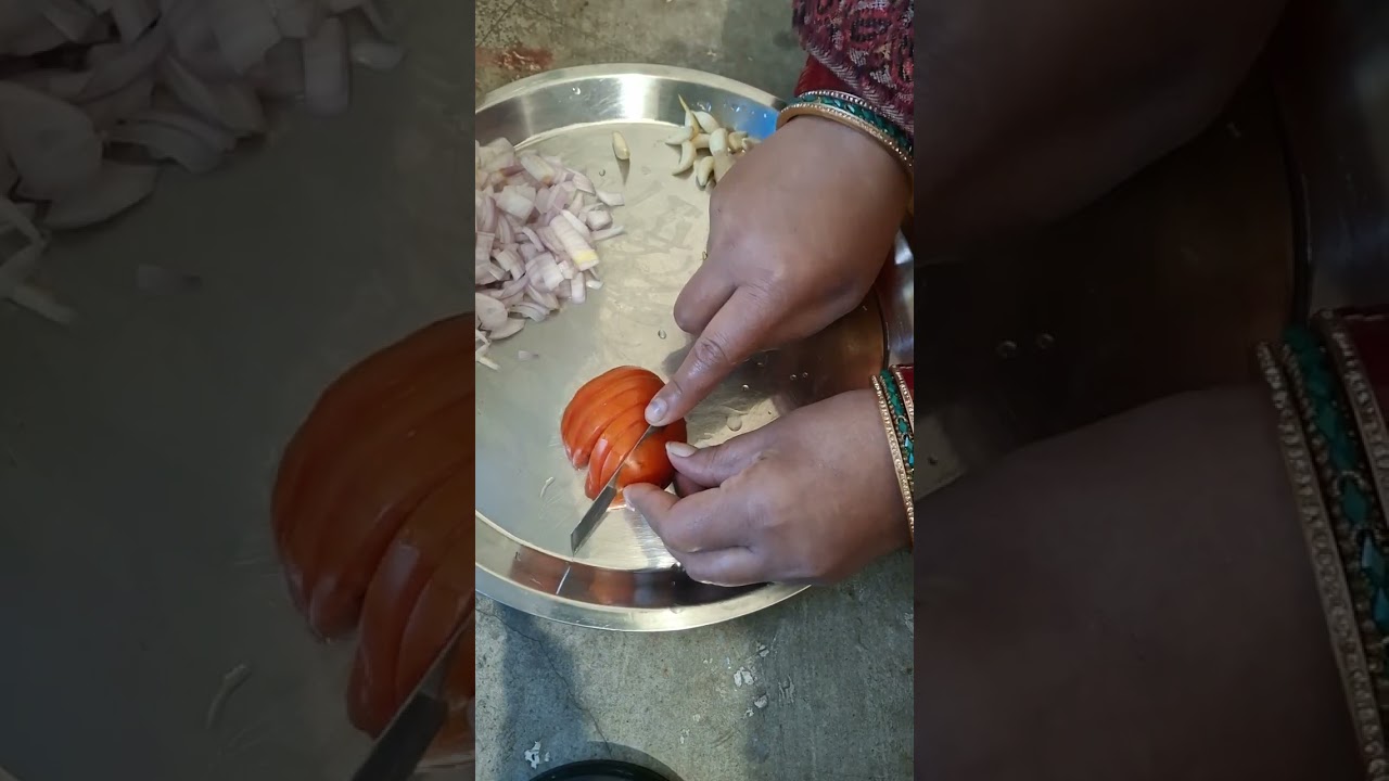 पेड़ से तोड़ कर मंगवाया और बनाया 