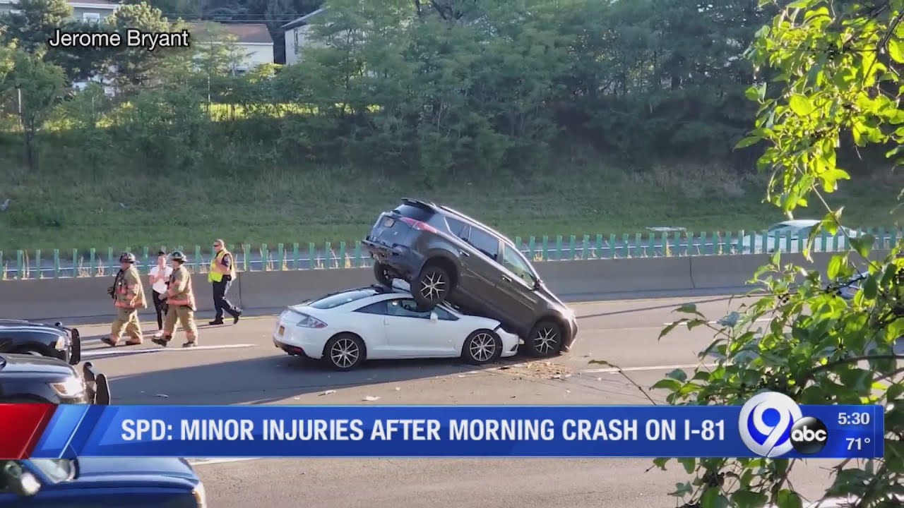 Minor injuries in Interstate 81 crash - YouTube