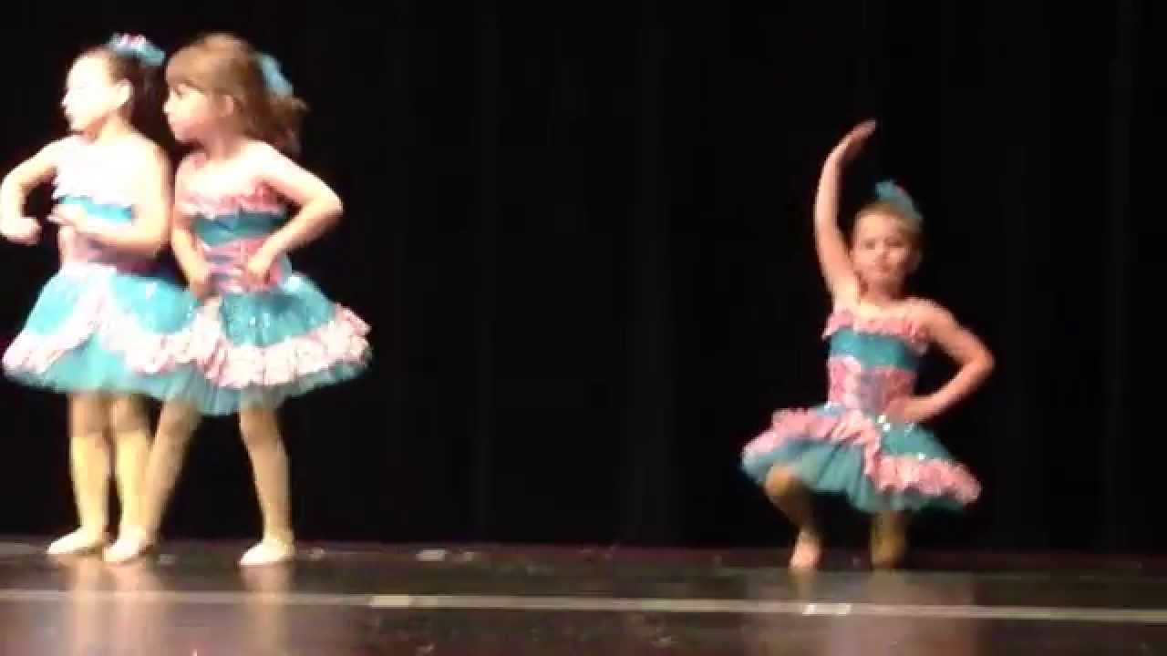 Sydney's first dance recital - YouTube