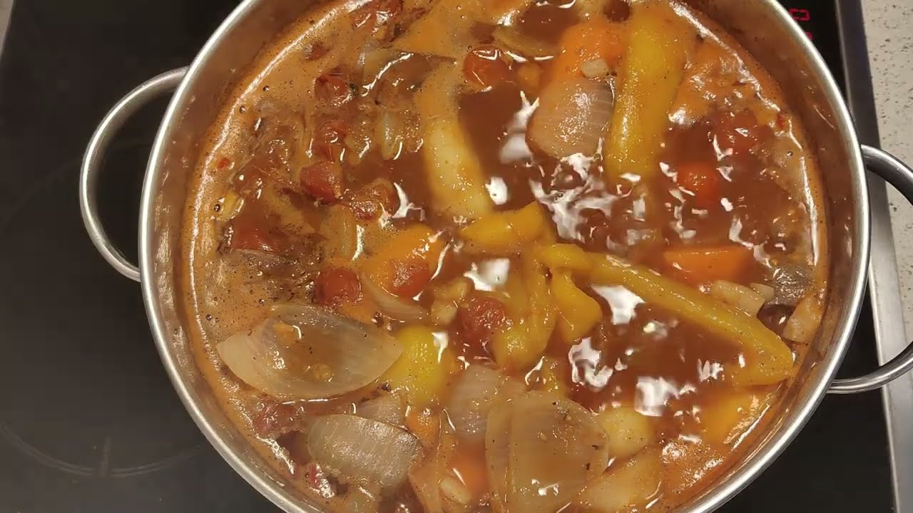 Vegetargryte Oppskrift - Sunn og Smakfull Gryte med Rotgrønnsaker og Bønner!